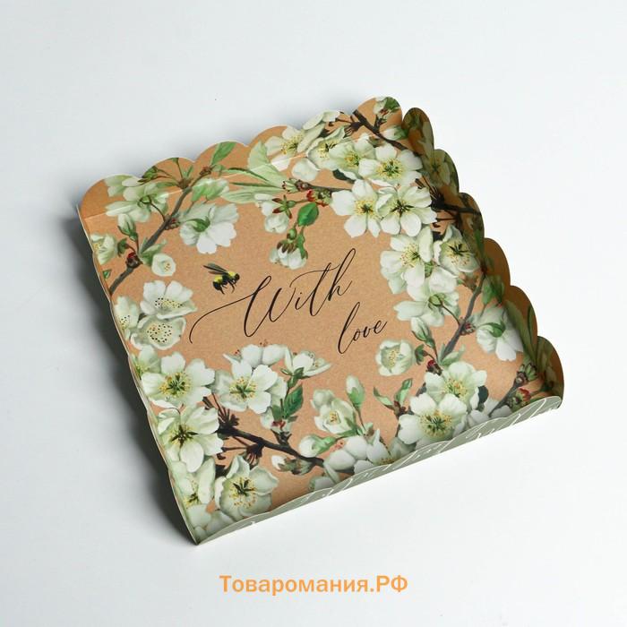 Коробка для печенья, кондитерская упаковка с пластиковой крышкой, «Пчёлка», 21 х 21 х 3 см