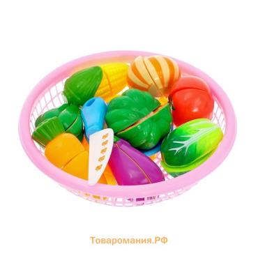 Набор продуктов-нарезка «Поварёнок« в корзинке, на липучках, 12 предметов, цвета МИКС